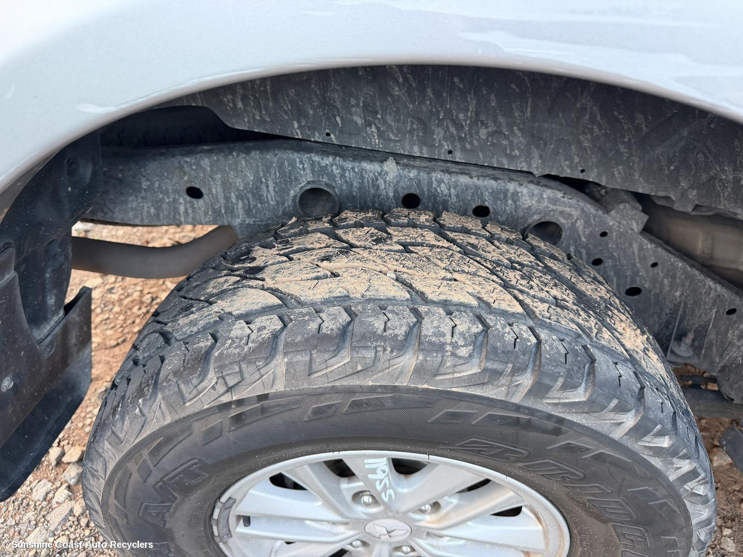 2009-2015 Mitsubishi Challenger Tyre