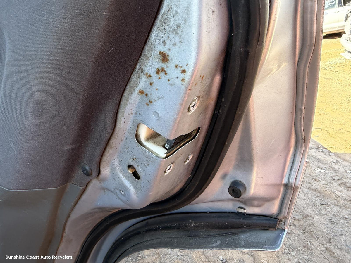 2000-2006 Mitsubishi Pajero Door Boot Gate Lock