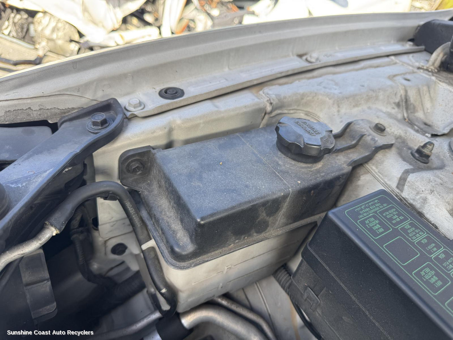 2009 Hyundai Santa Fe Overflow Bottle