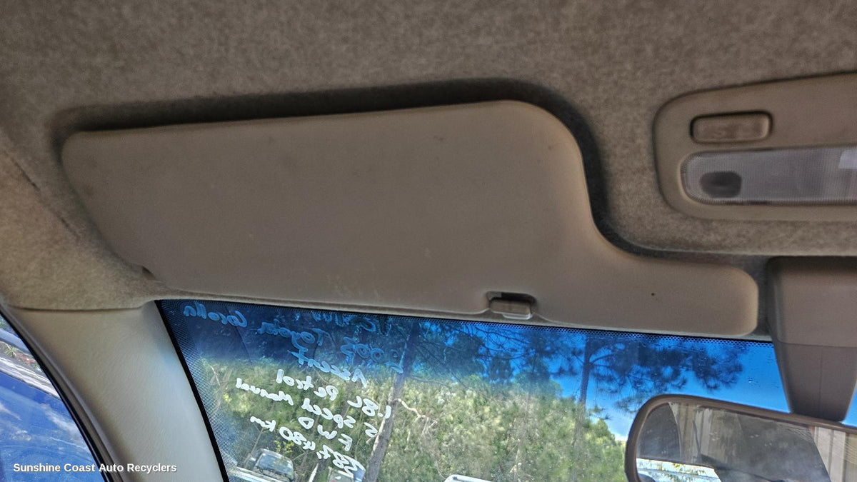 2001-2007 Toyota Corolla Sunvisor