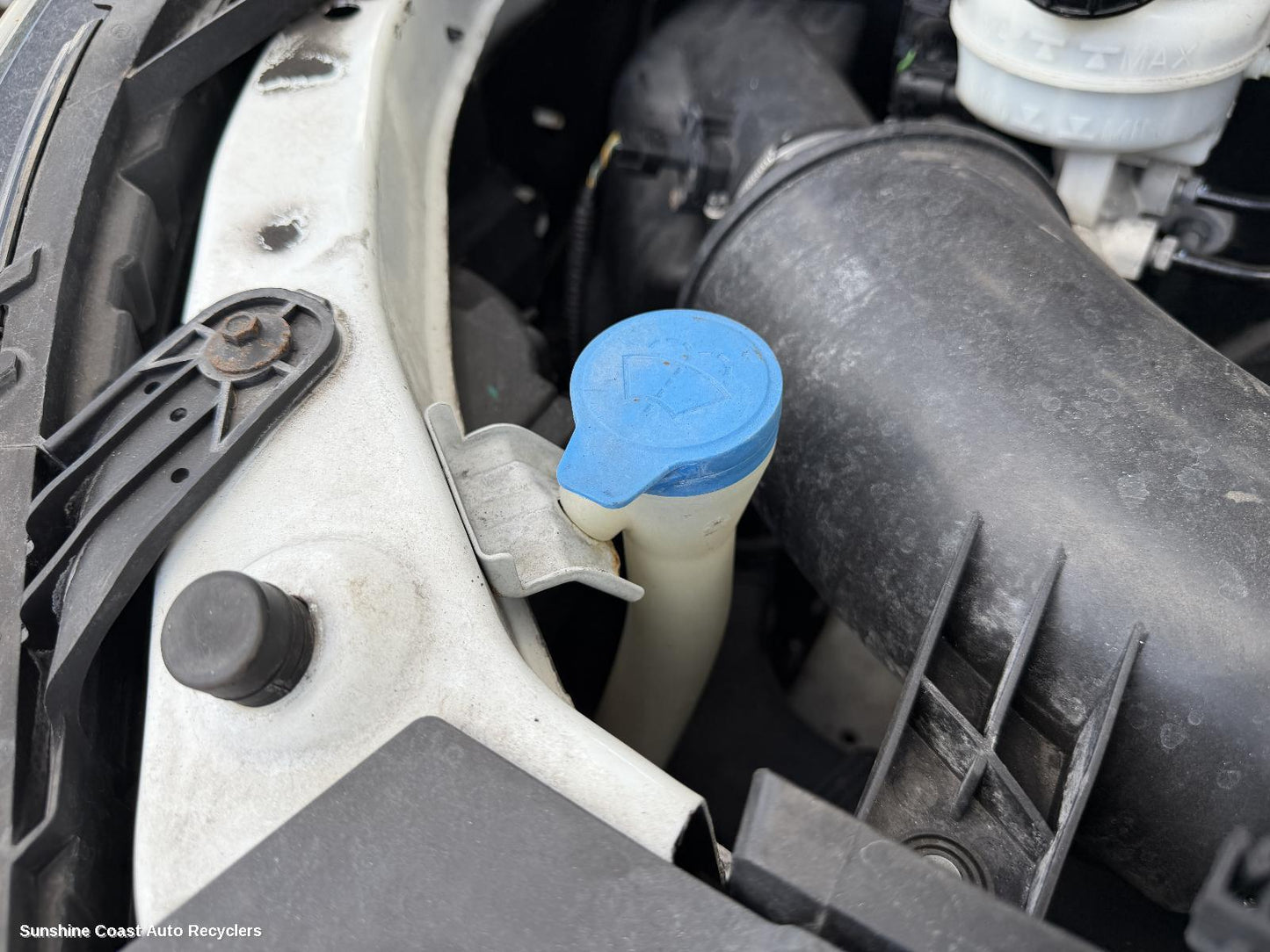 2020-2026 Ldv Deliver 9 Washer Bottle