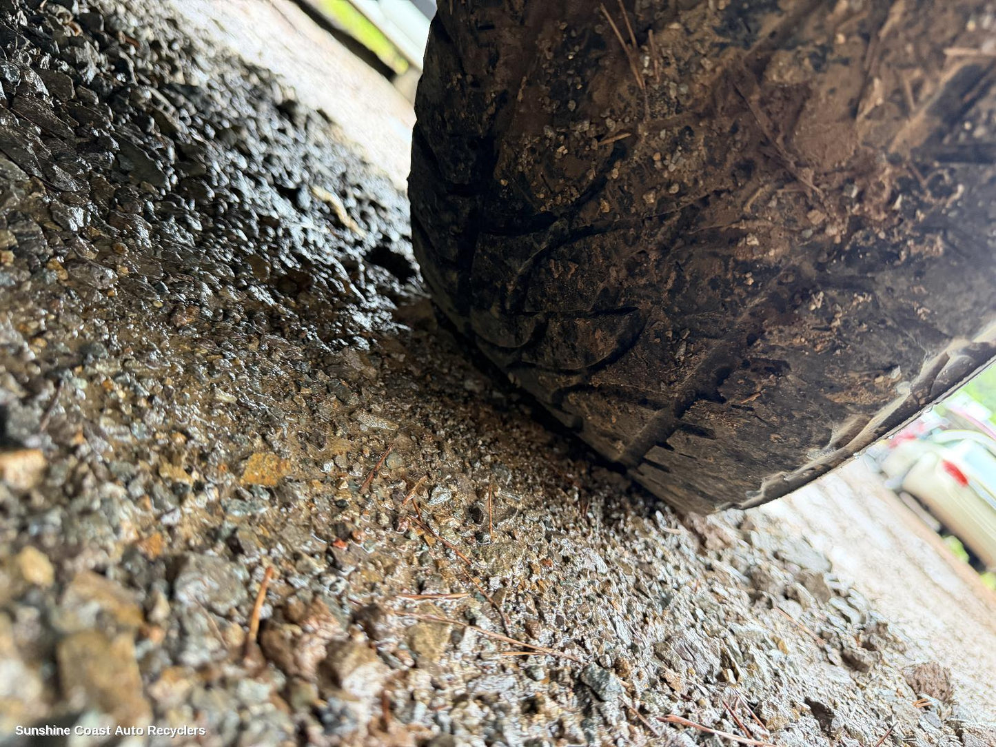2002-2006 Mitsubishi Pajero Tyre