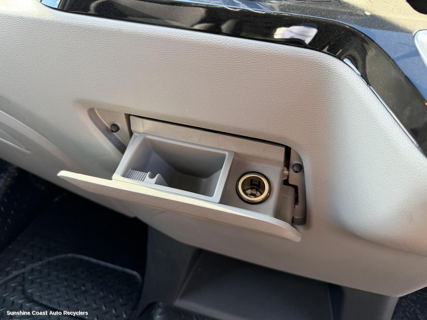 2024 Ldv Deliver 9 Ashtray