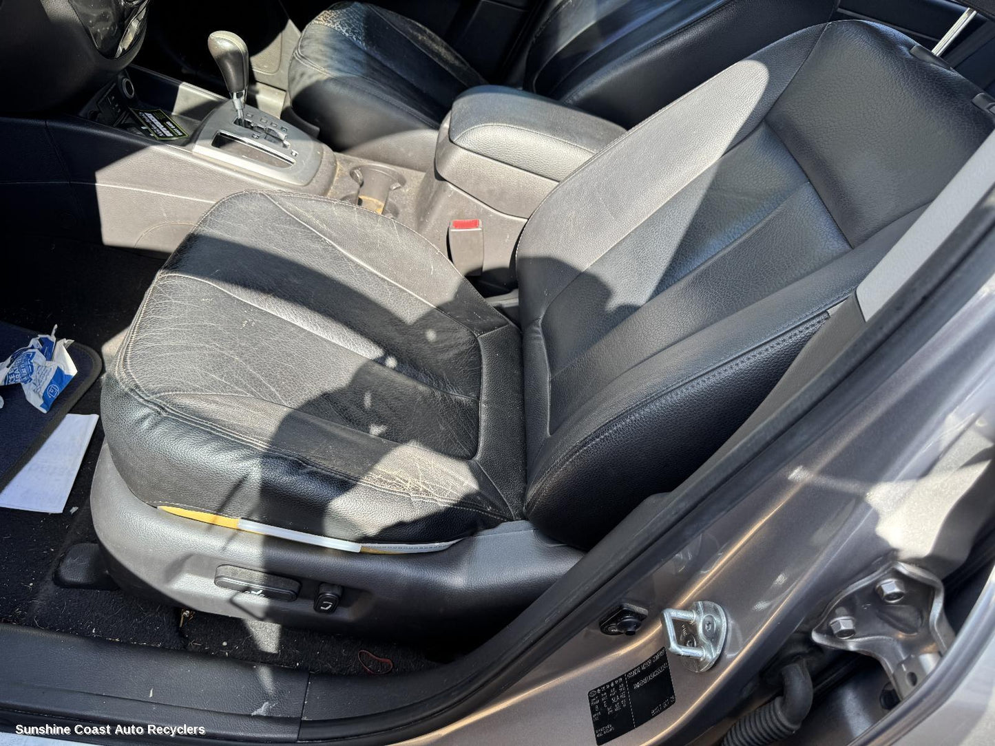 2009 Hyundai Santa Fe Front Seat