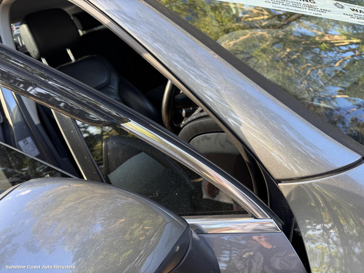 2010-2018 Volkswagen Touareg Right Front 1 4 Door Glass