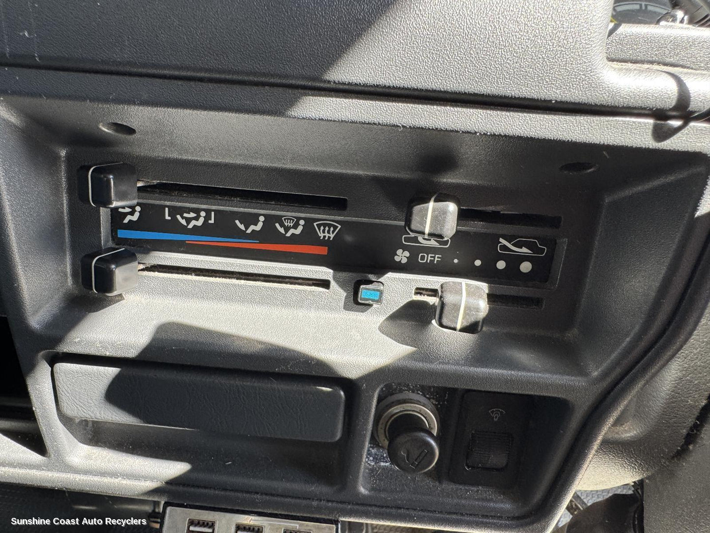 2007 Mitsubishi L300 Heater Ac Controls