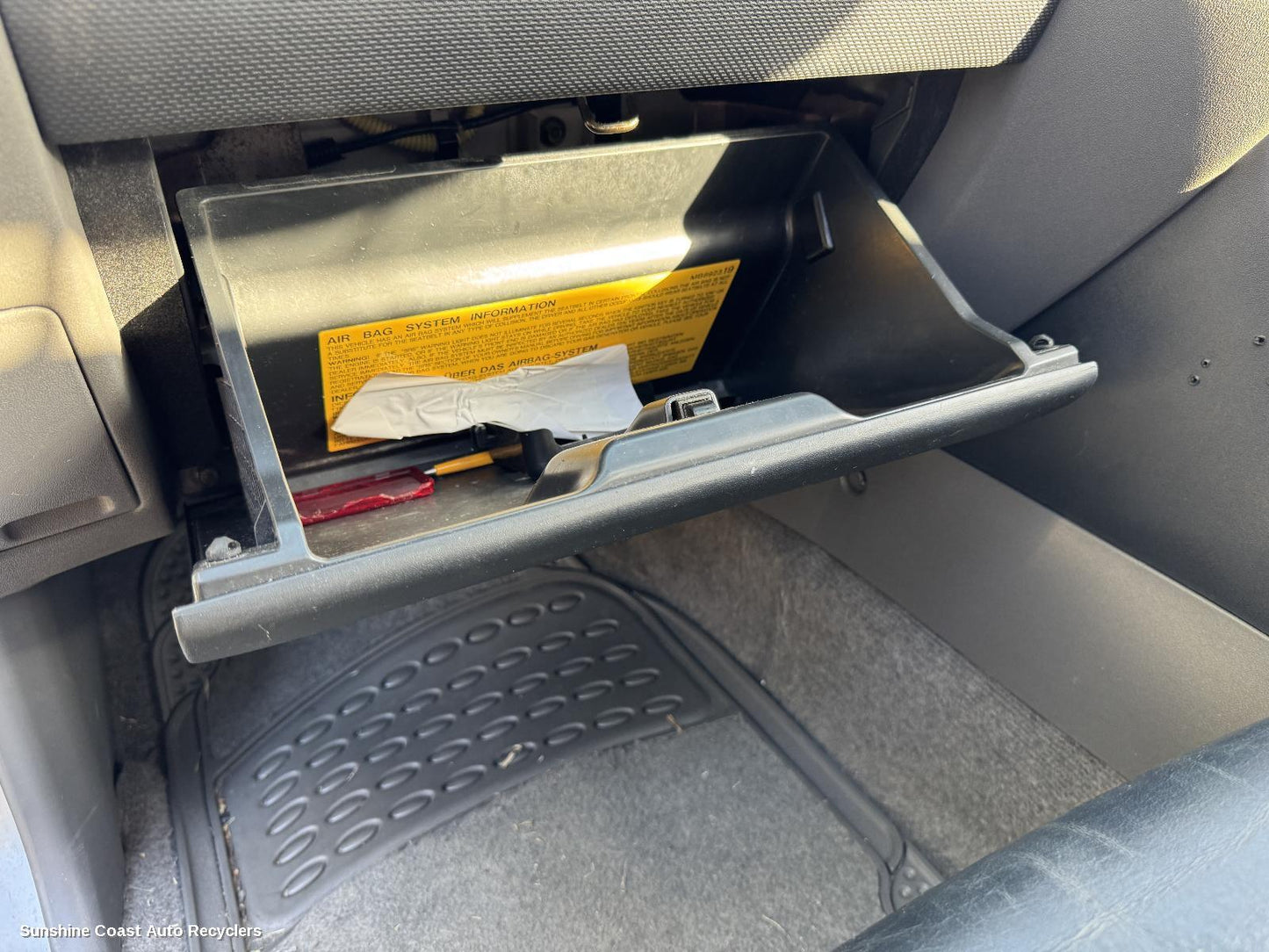 2002 Mitsubishi Pajero Glove Box