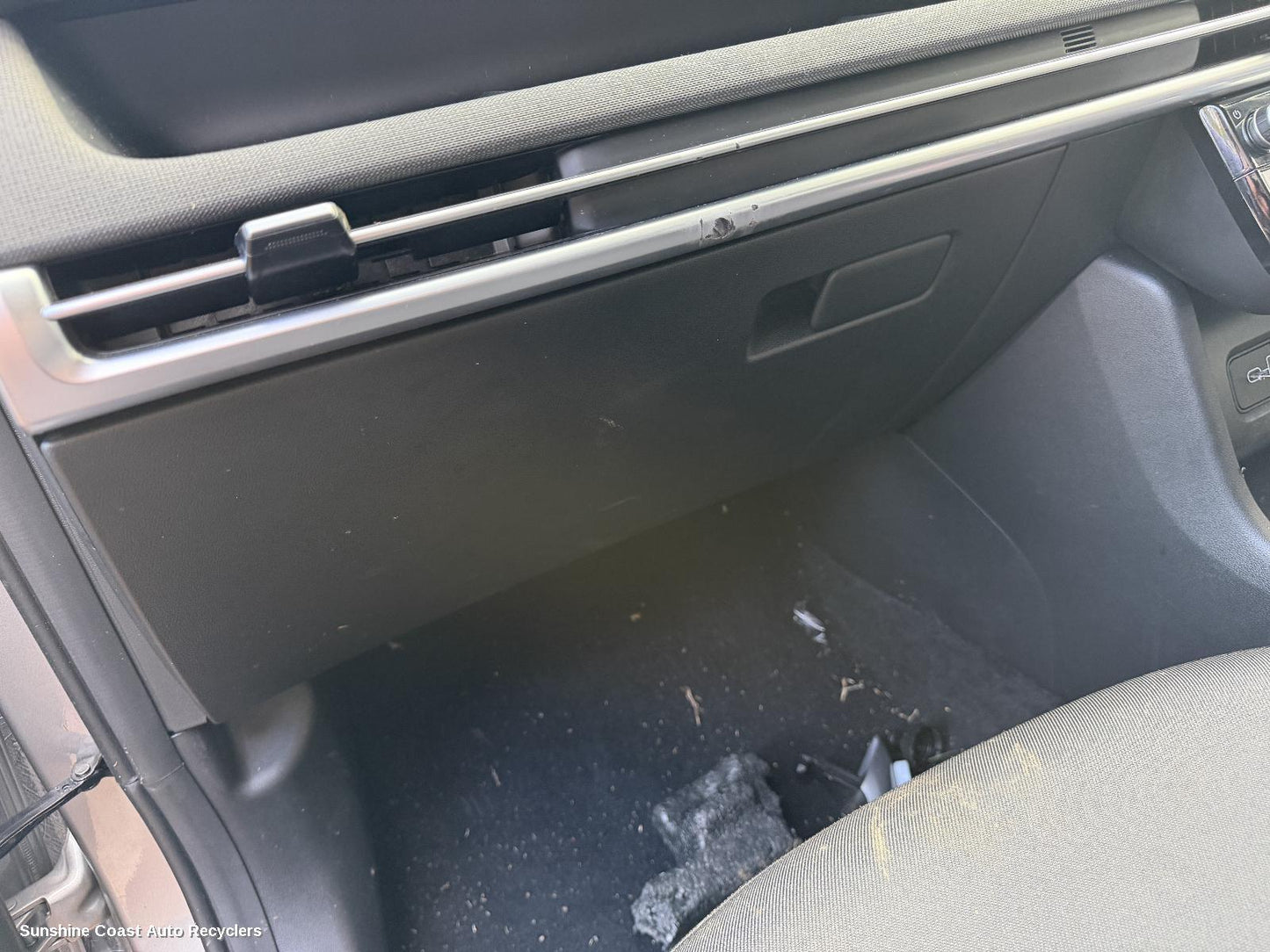 2024-2026 Hyundai Tucson Glove Box