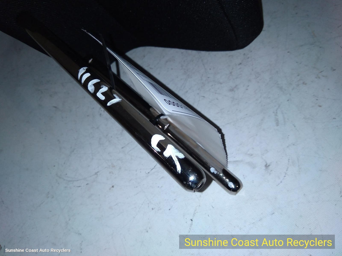 2015-2026 Suzuki Vitara Headrest