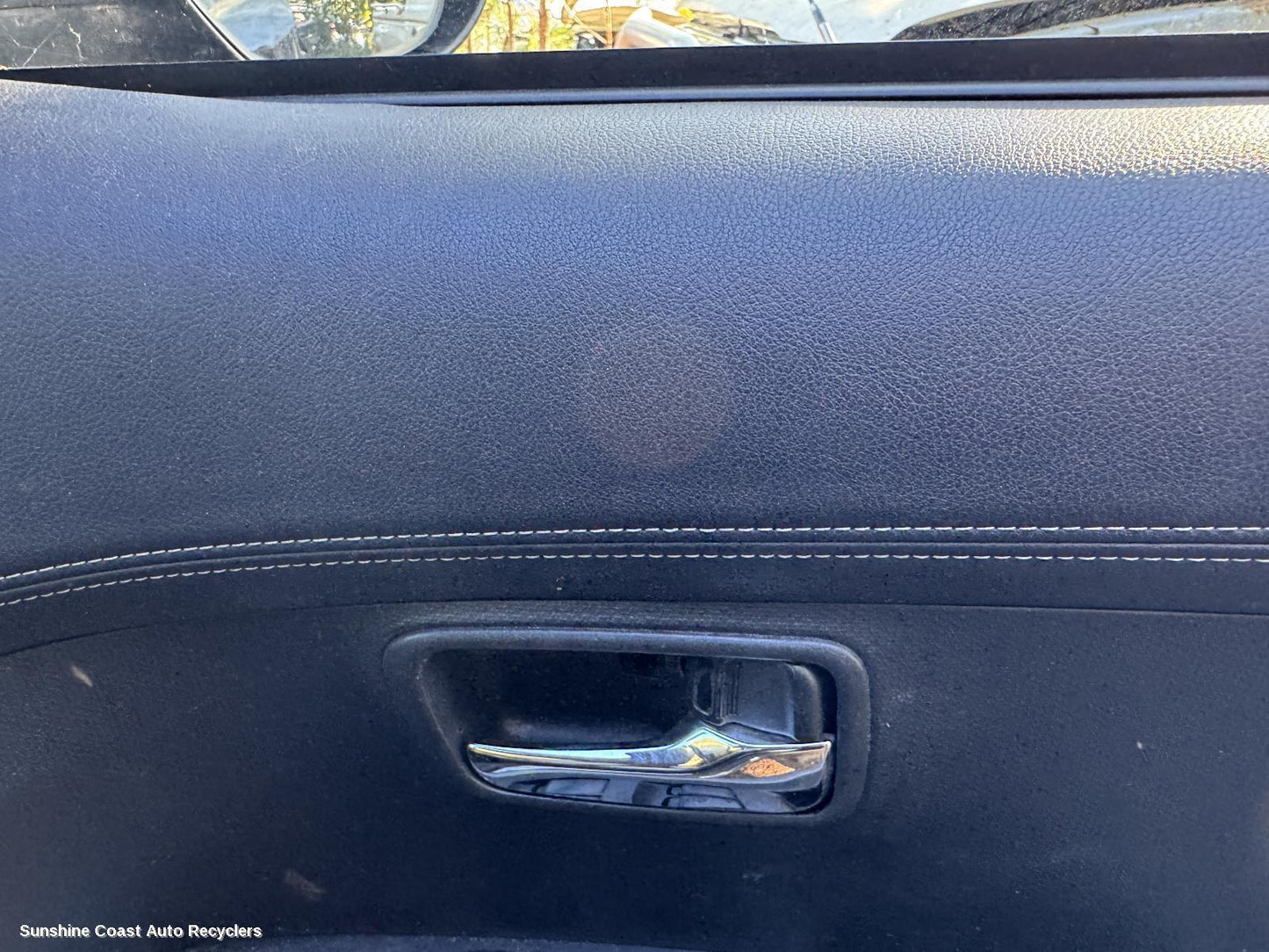 2010 Mitsubishi Outlander Door Handle