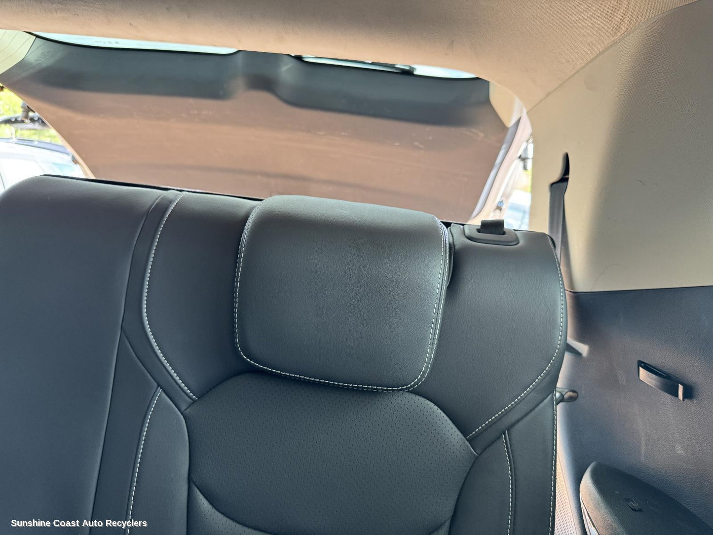 2022 Ldv D90 Headrest