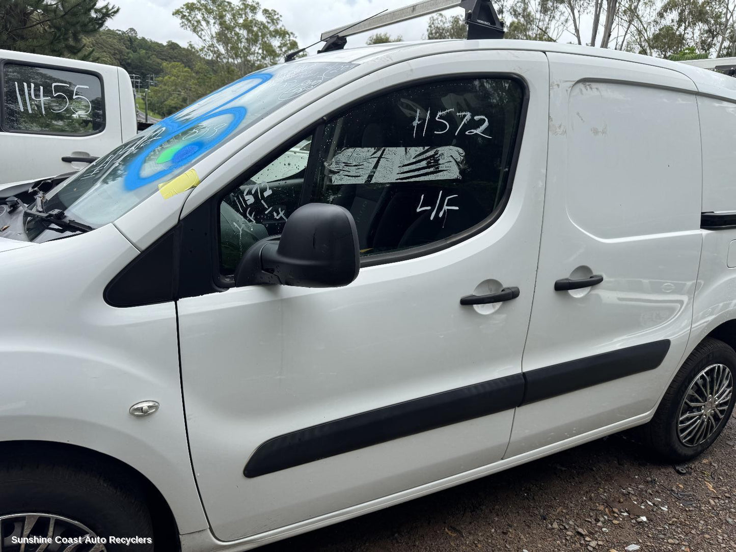 2015 Citroen Berlingo Left Front Door