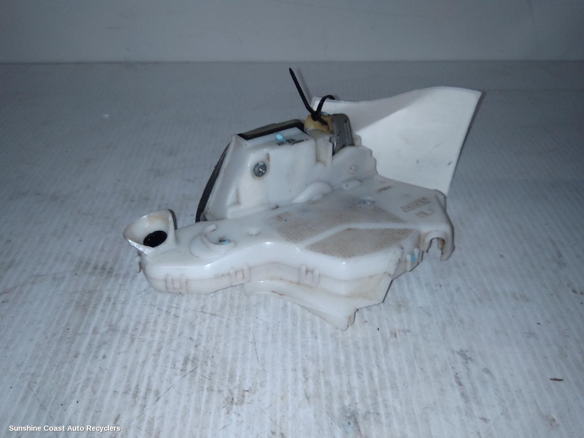 2005-2015 Toyota Hilux Door Boot Gate Lock