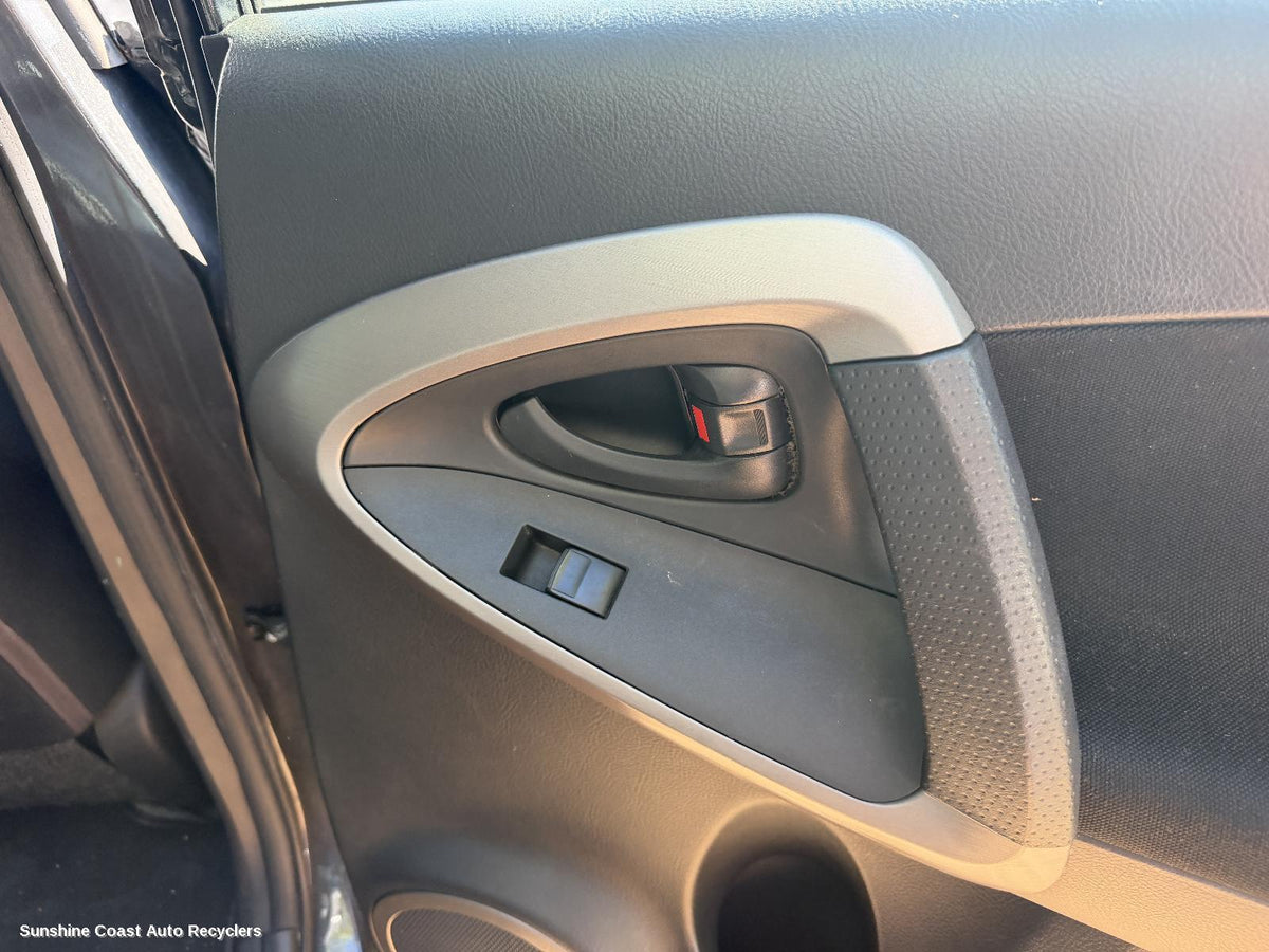 2005-2012 Toyota Rav4 Door Handle