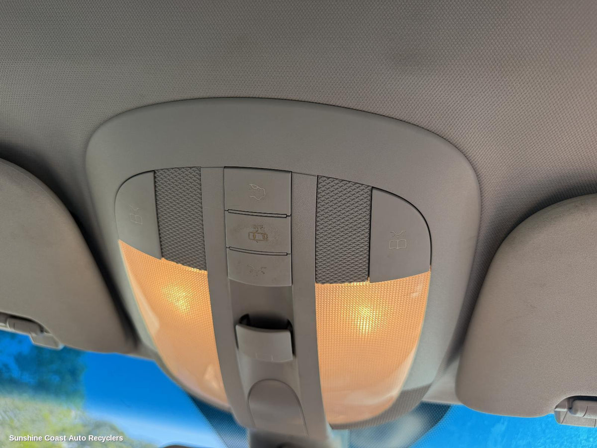 2006-2010 Mercedes R Class Courtesy Light