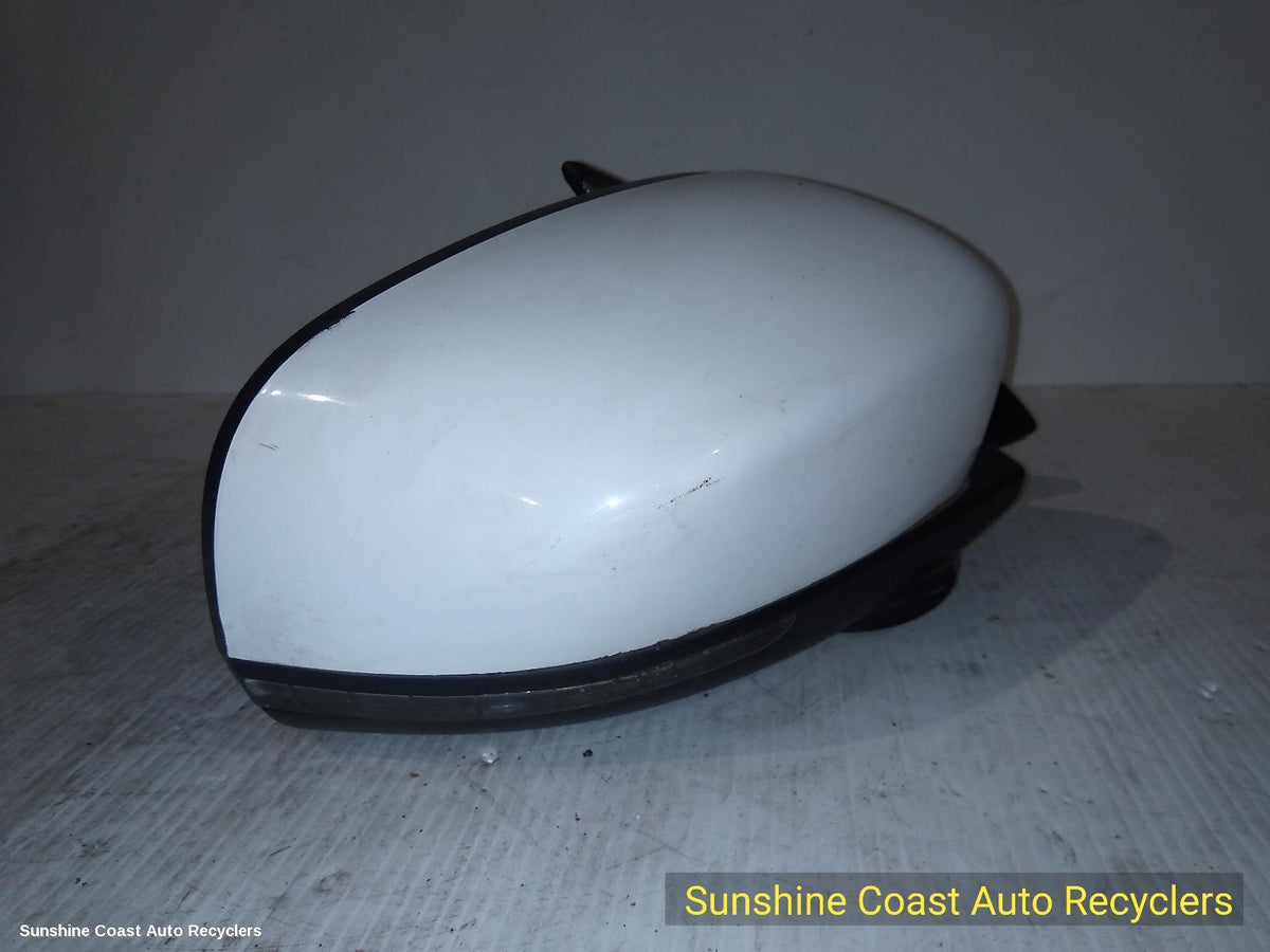 2014-2018 Jeep Cherokee Right Door Mirror