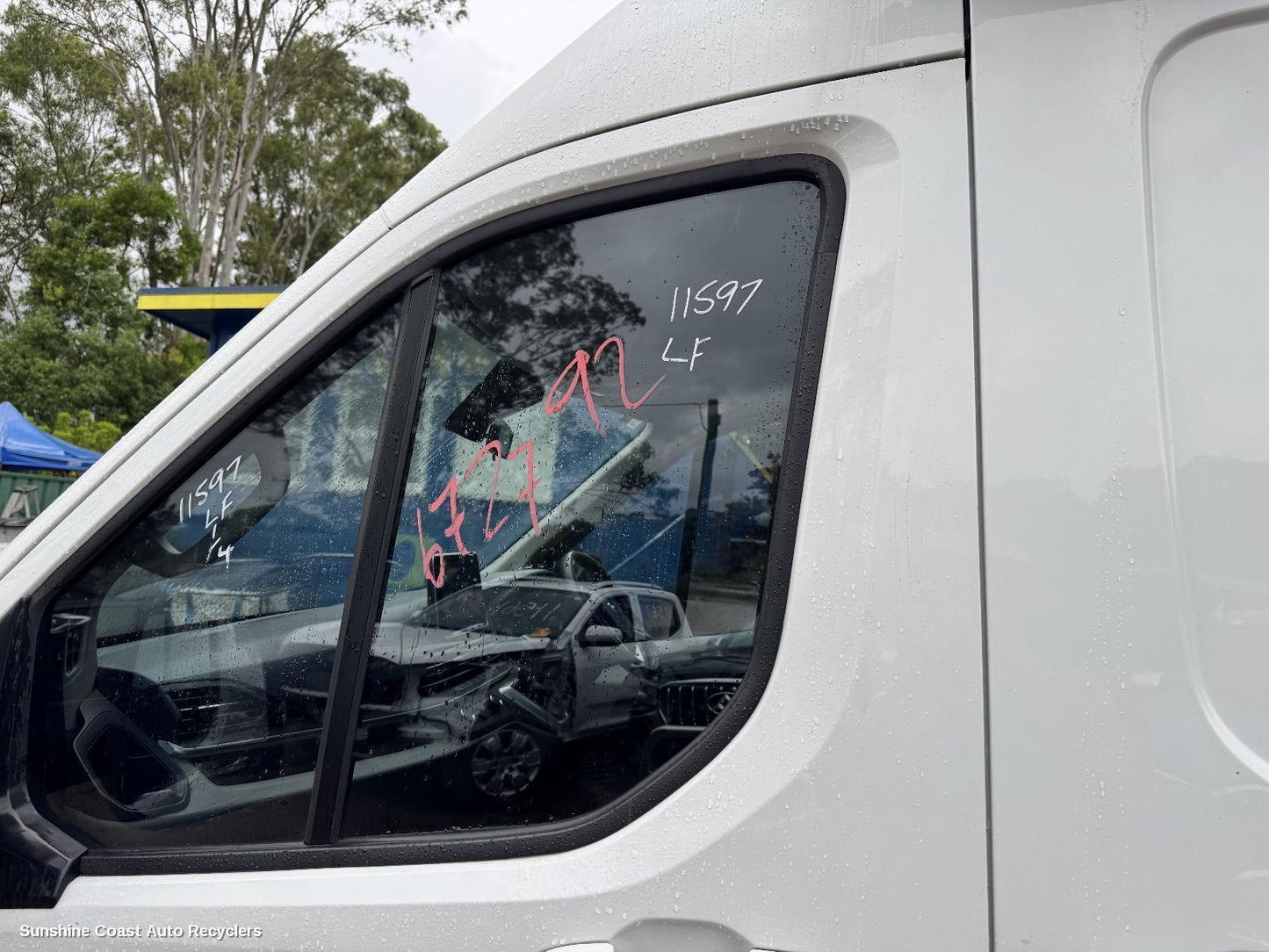 2020-2026 Ldv Deliver 9 Left Front Door Window