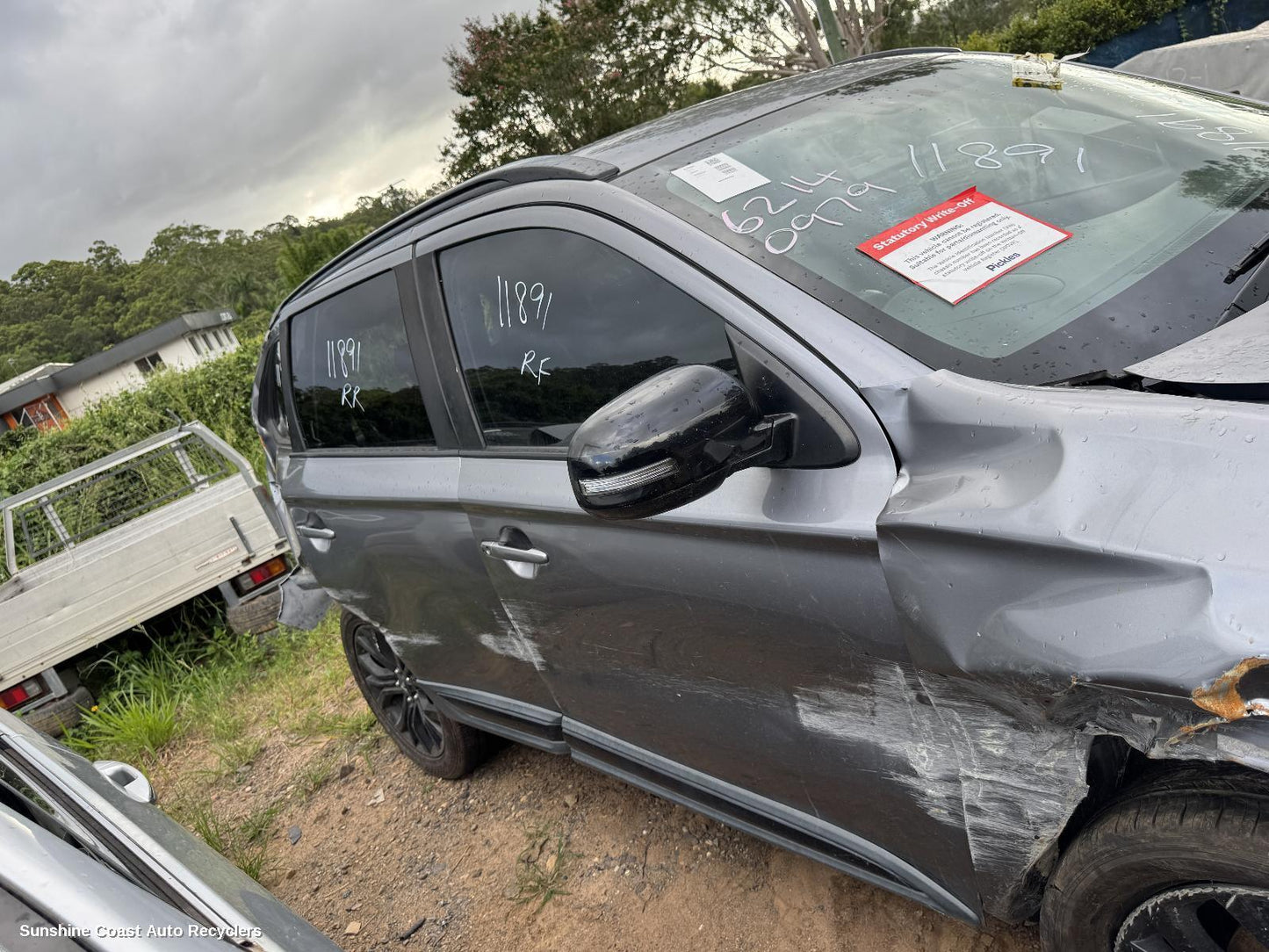 2018 Mitsubishi Outlander Right Front Door Window