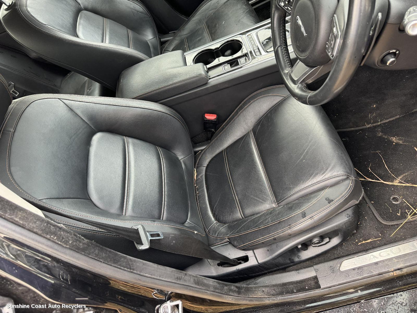 2015 Jaguar Xe Front Seat