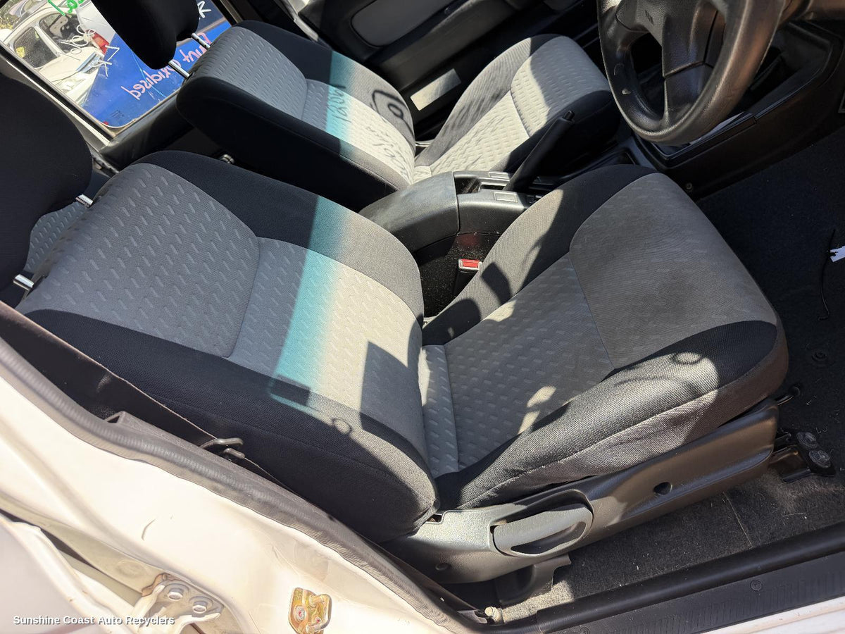 1997-2015 Nissan Navara Front Seat