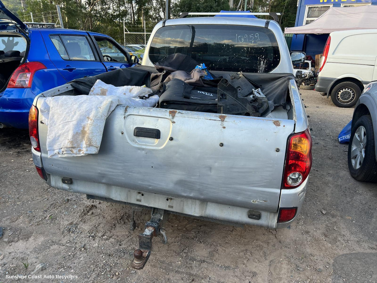 2006-2009 Mitsubishi Triton Owners Handbook