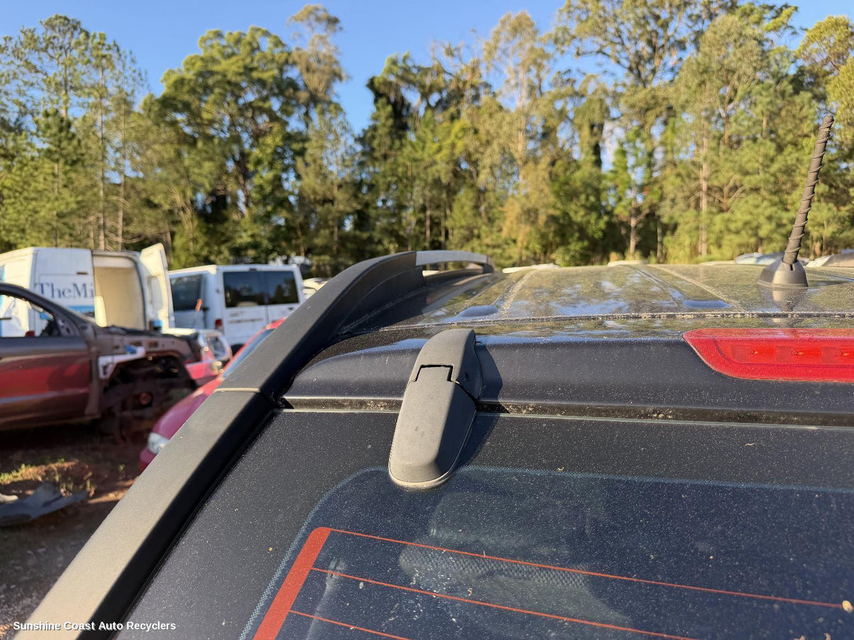 2005-2010 Kia Sportage Bootlid Tgate Hinge