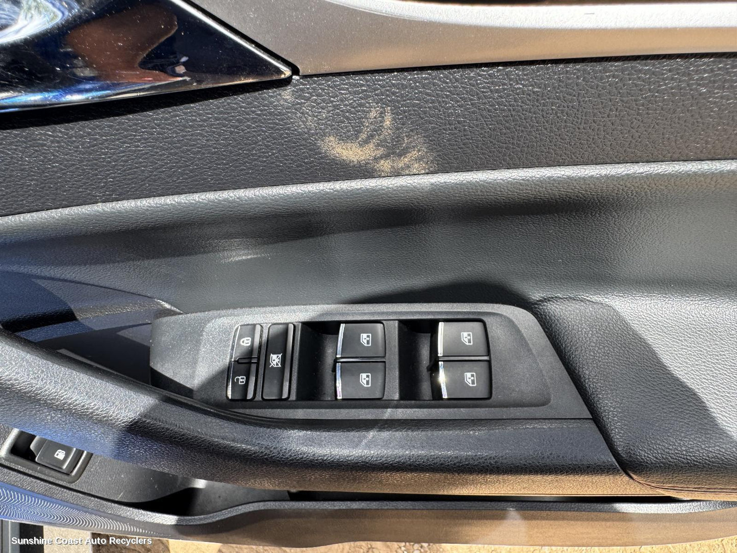 2017-2021 Ldv T60 Pwr Dr Wind Switch