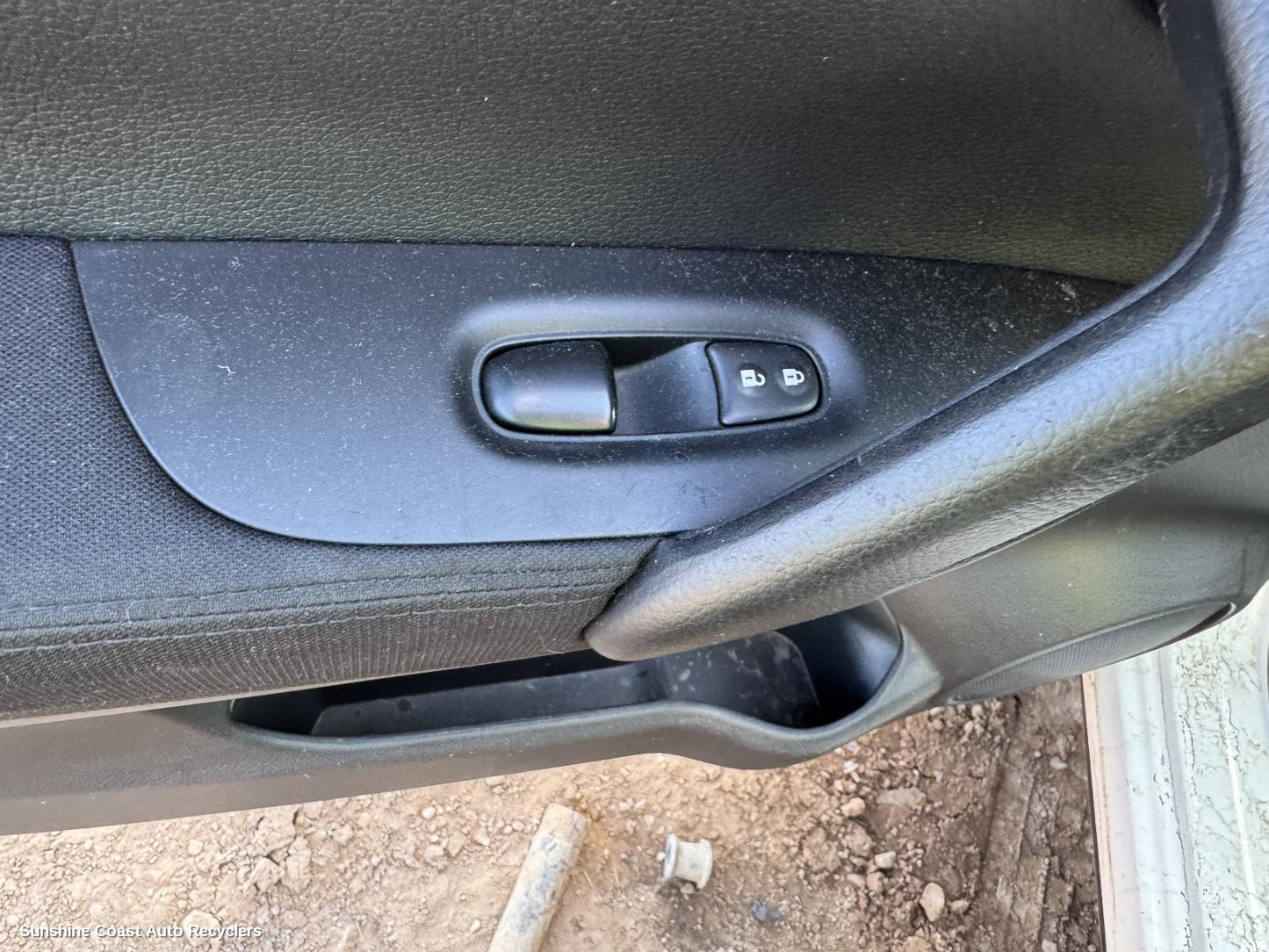 2015 Nissan Qashqai Pwr Dr Wind Switch