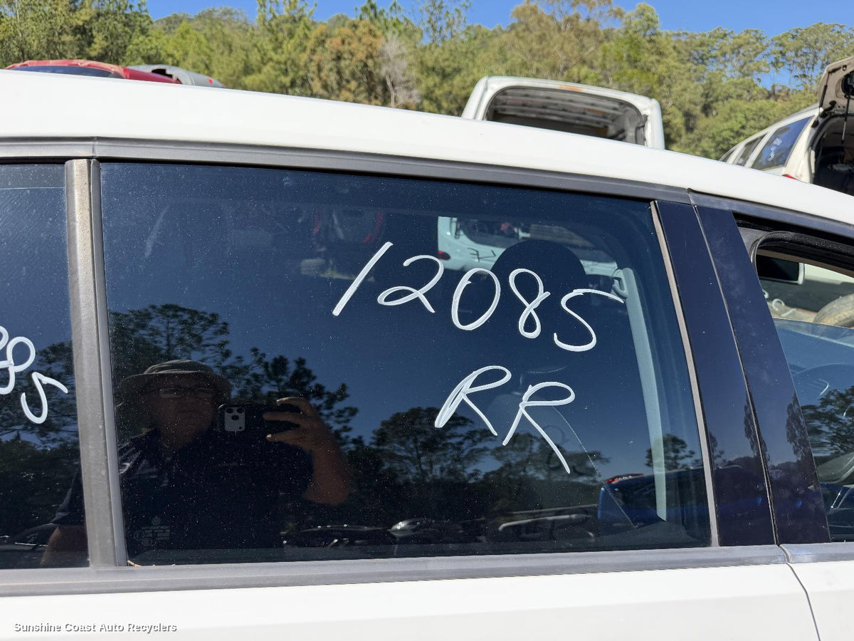 2012-2020 Volkswagen Golf Right Rear Door Window