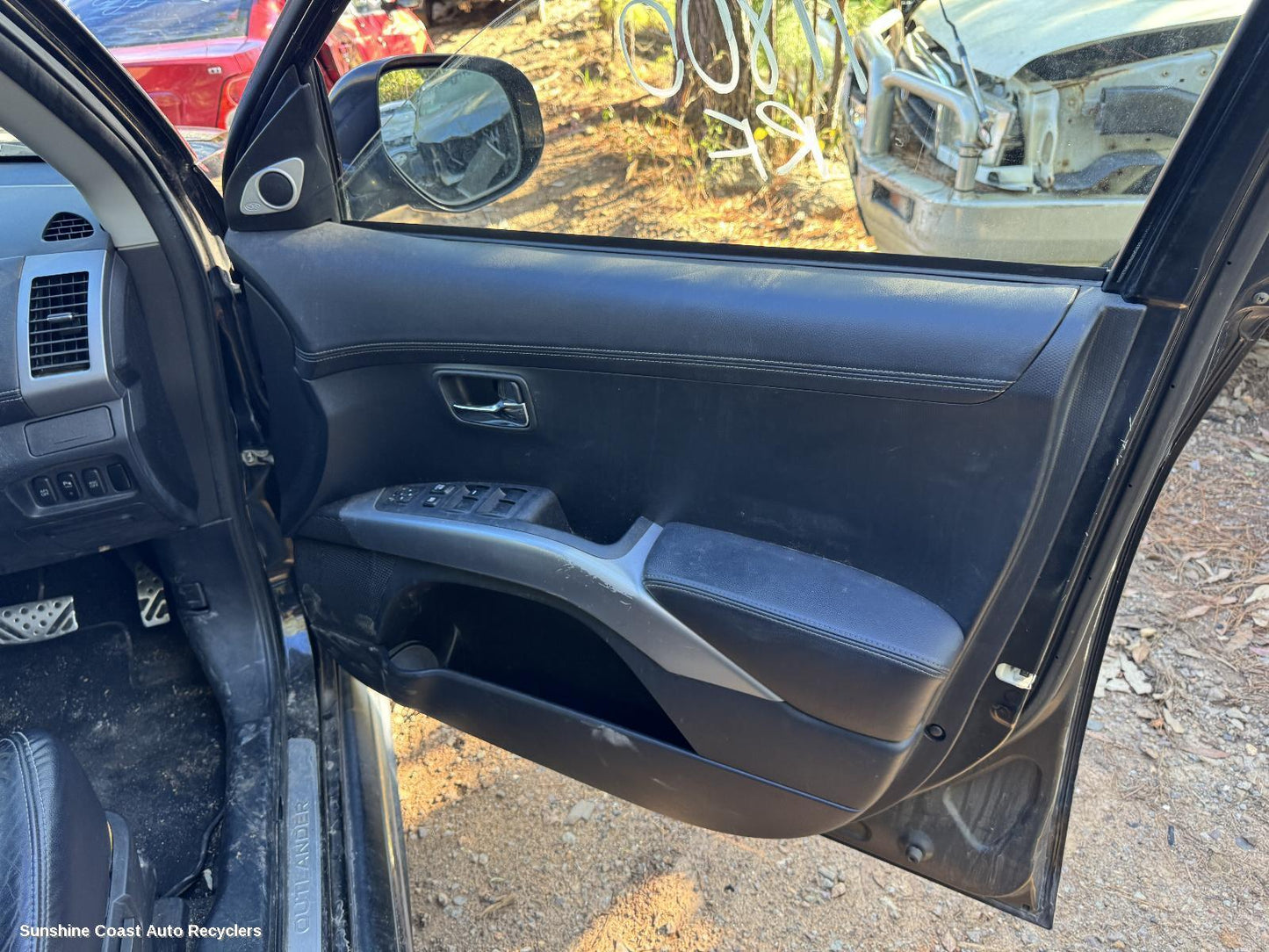 2010 Mitsubishi Outlander Right Front Window Reg Motor