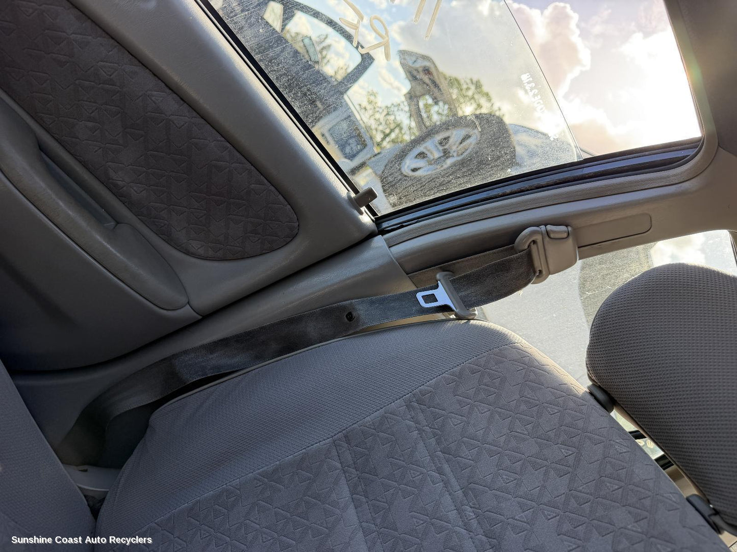 1998-2001 Toyota Corolla Seatbelt Stalk