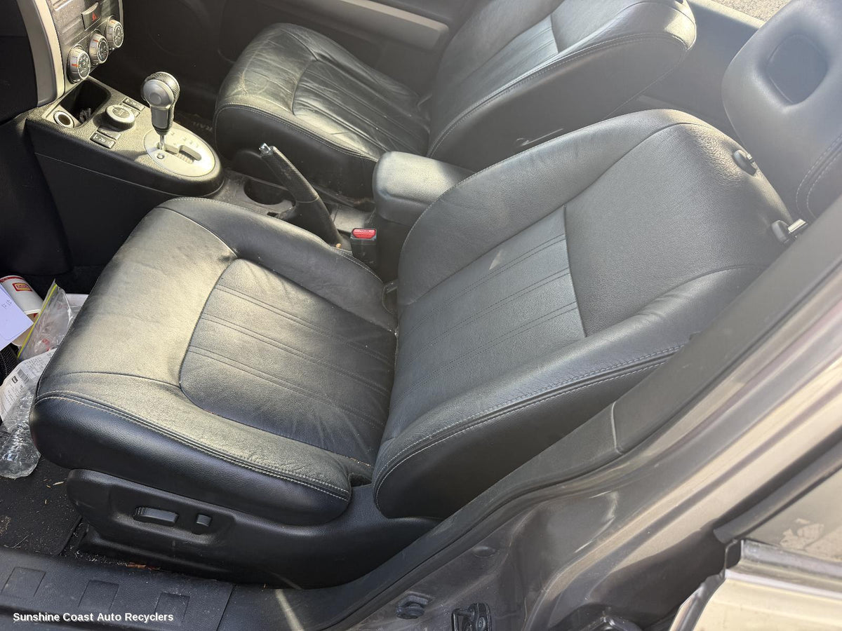 2007-2013 Nissan Xtrail Seatbelt Stalk