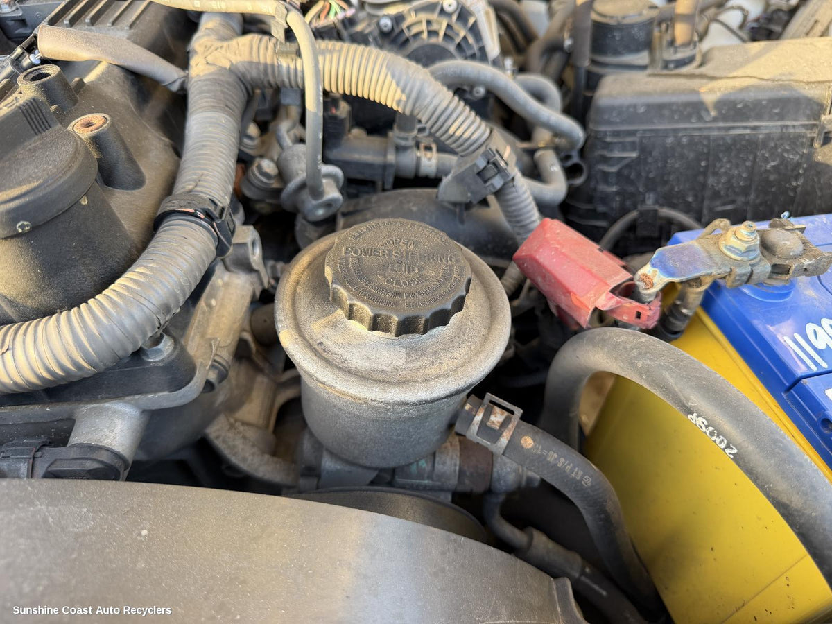 2005-2015 Toyota Hilux P S Reservoir