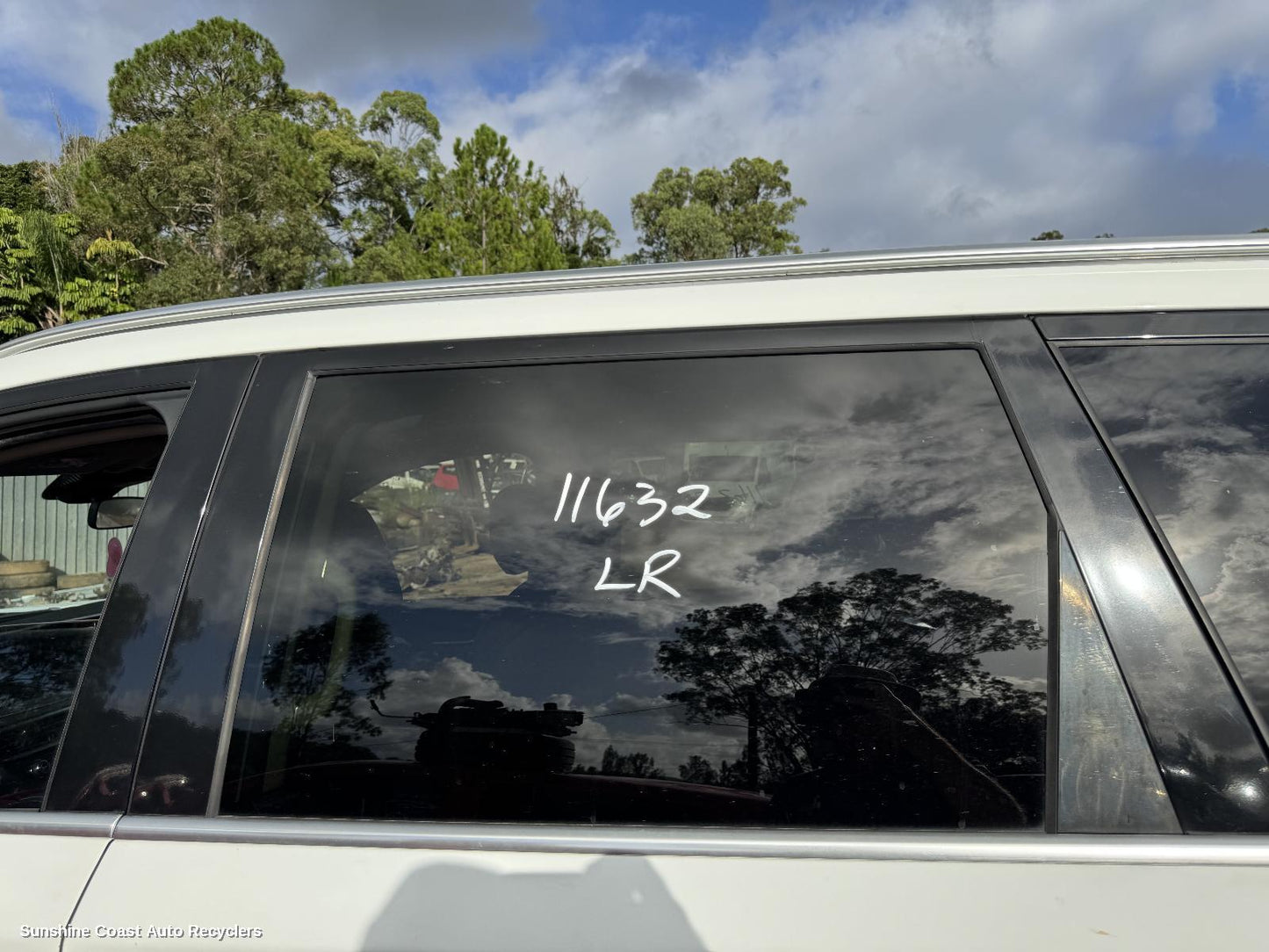 2022 Ldv D90 Left Rear Door Window