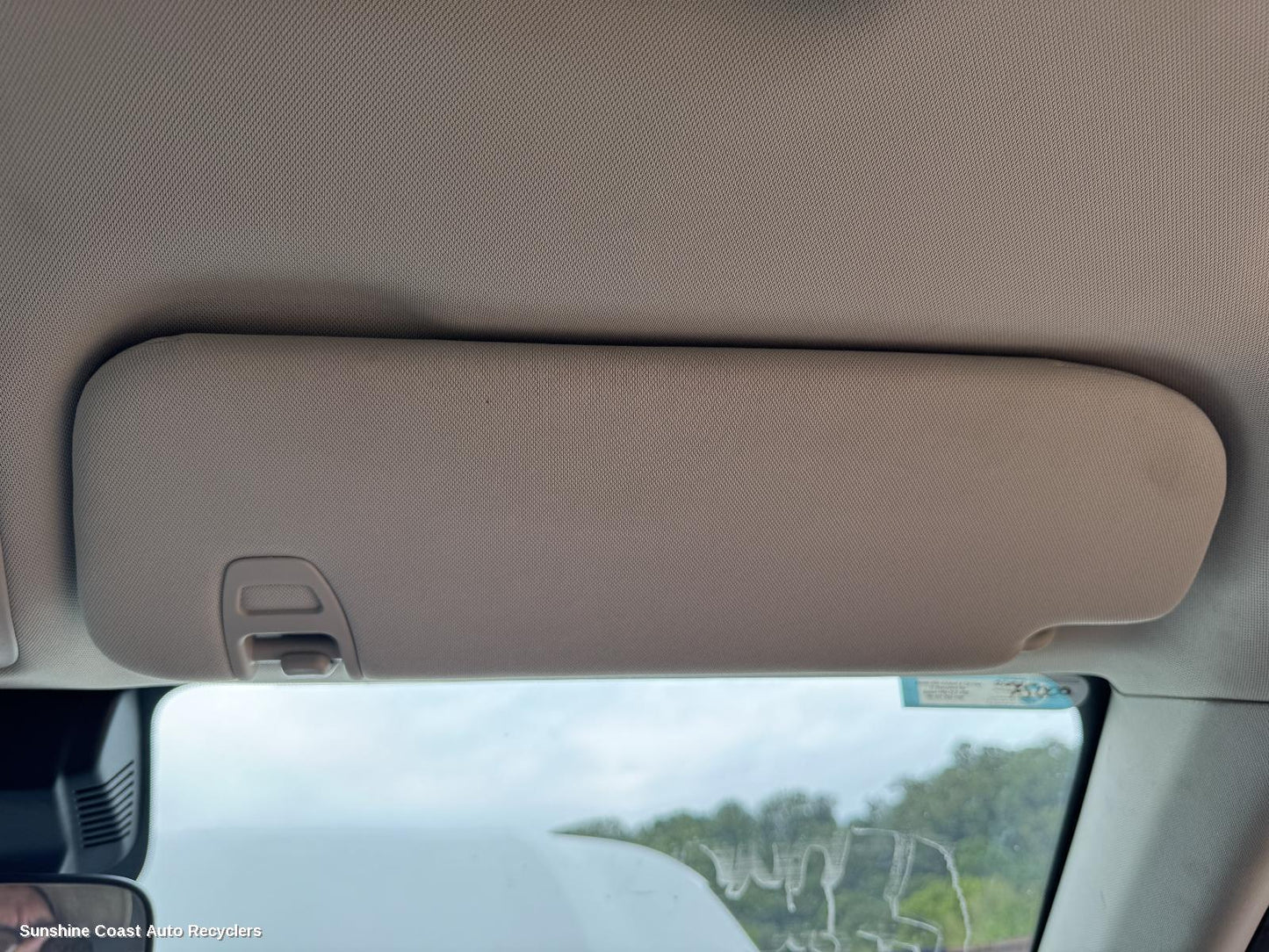 2022 Ldv D90 Sunvisor
