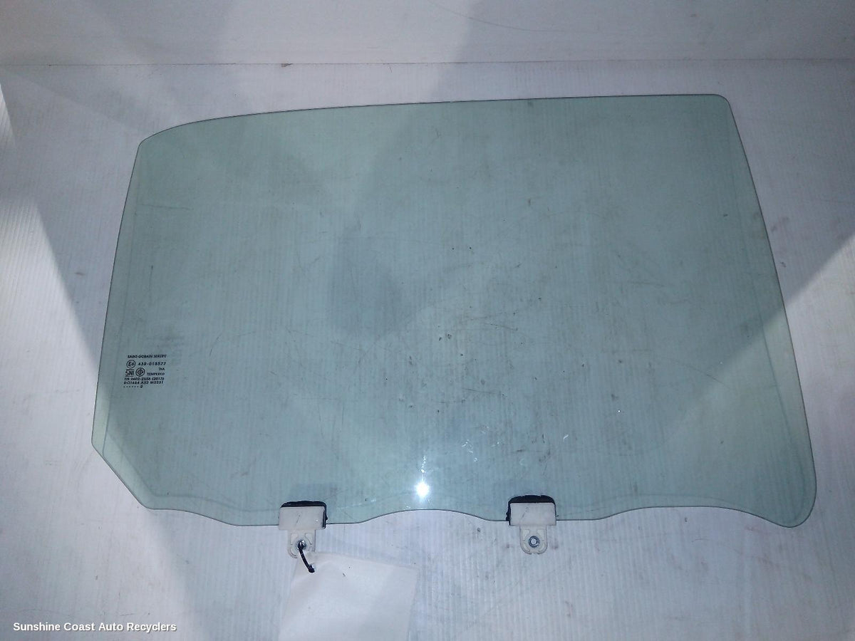 2020-2026 Isuzu Dmax Right Rear Door Window