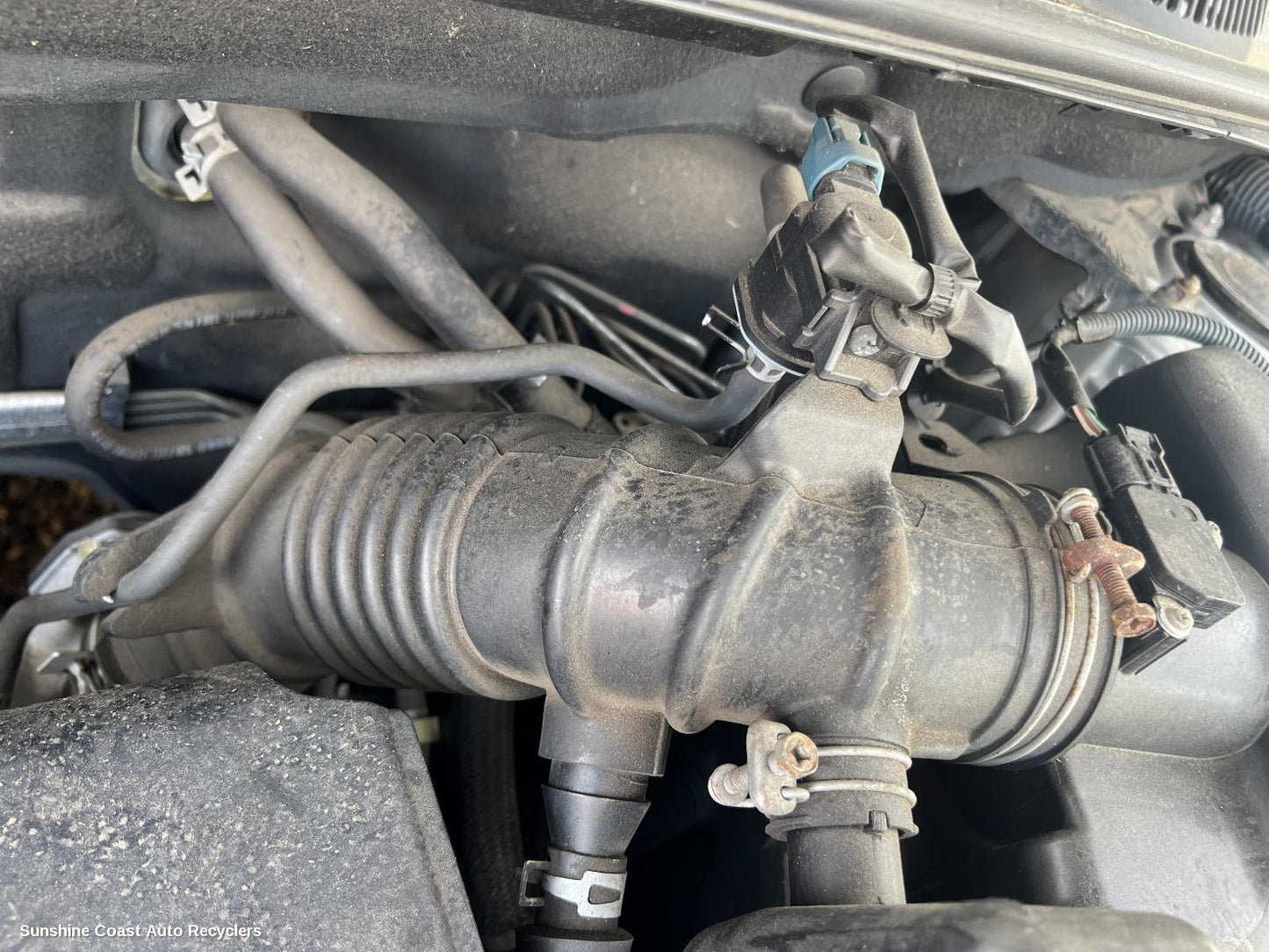 2009 Toyota Rav4 Air Cleaner Duct Hos