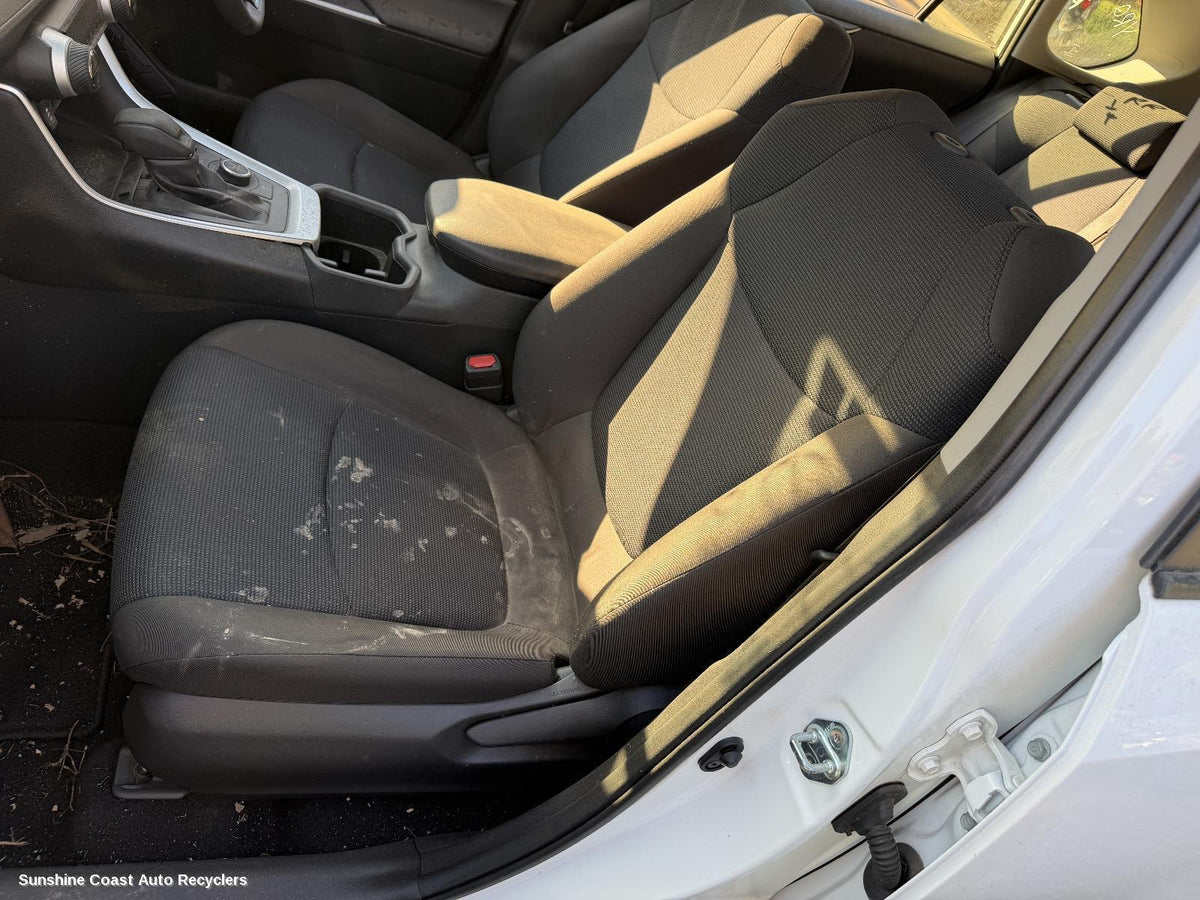 2018-2025 Toyota Rav4 Front Seat
