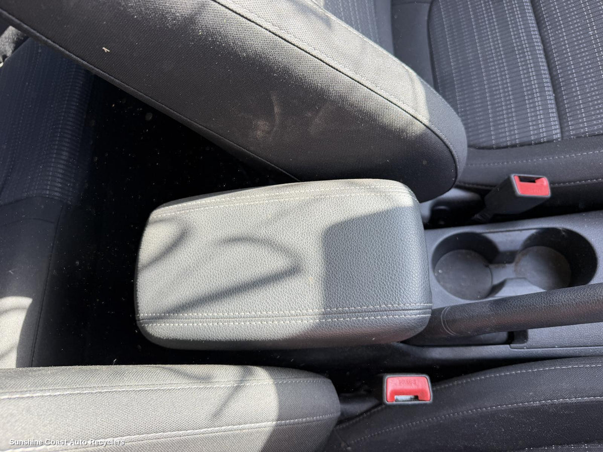 2020-2026 Kia Stonic Console
