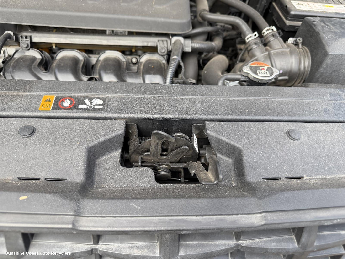 2019 Hyundai Venue Bonnet Lock Support