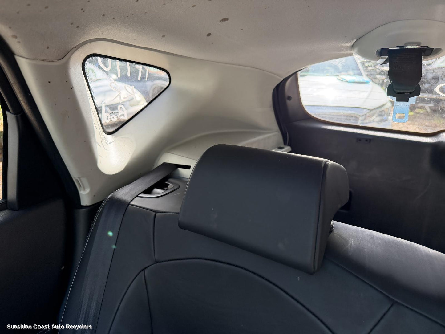 2007-2014 Nissan Dualis Headrest