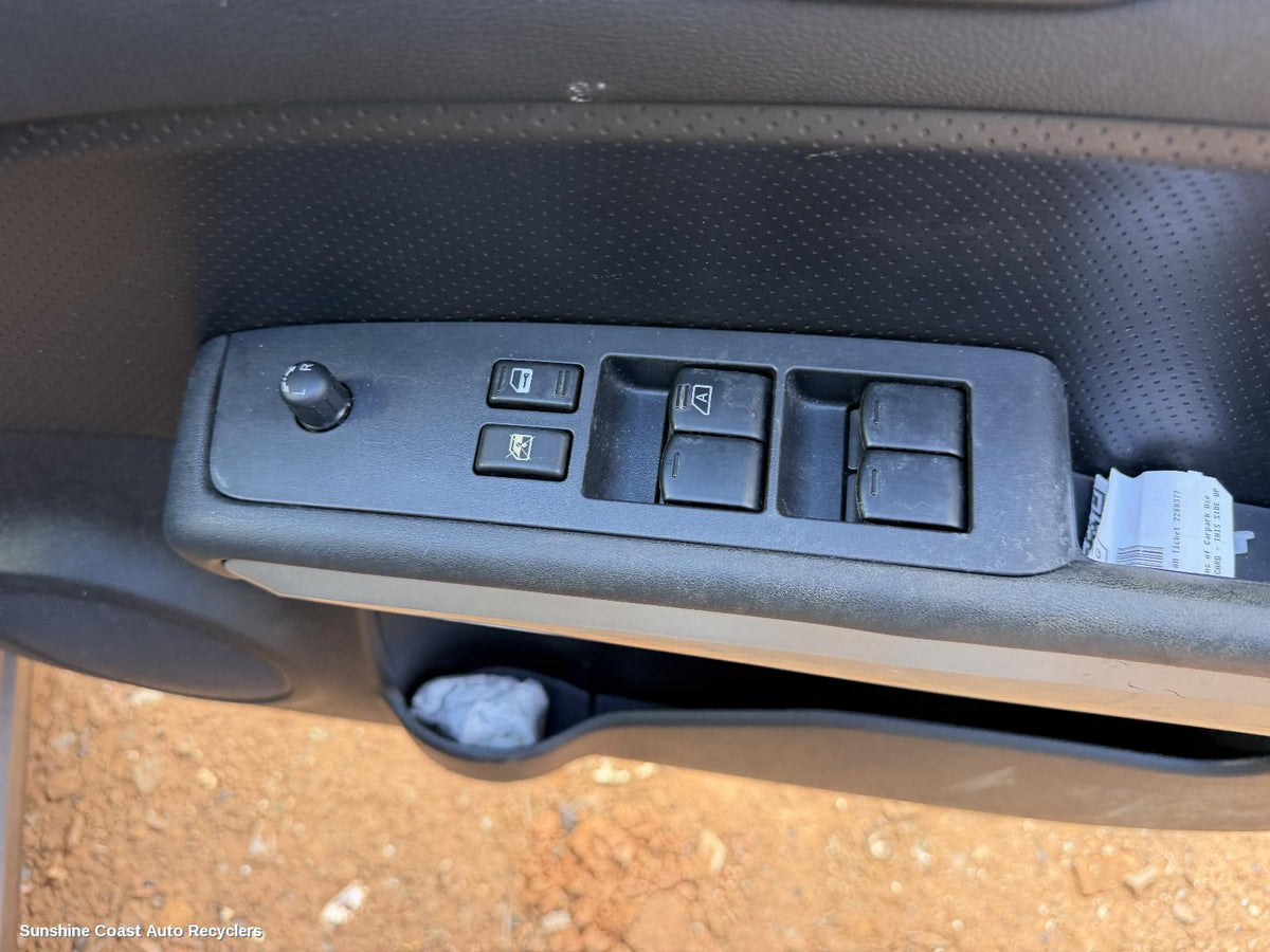 2007-2013 Nissan Xtrail Pwr Dr Wind Switch