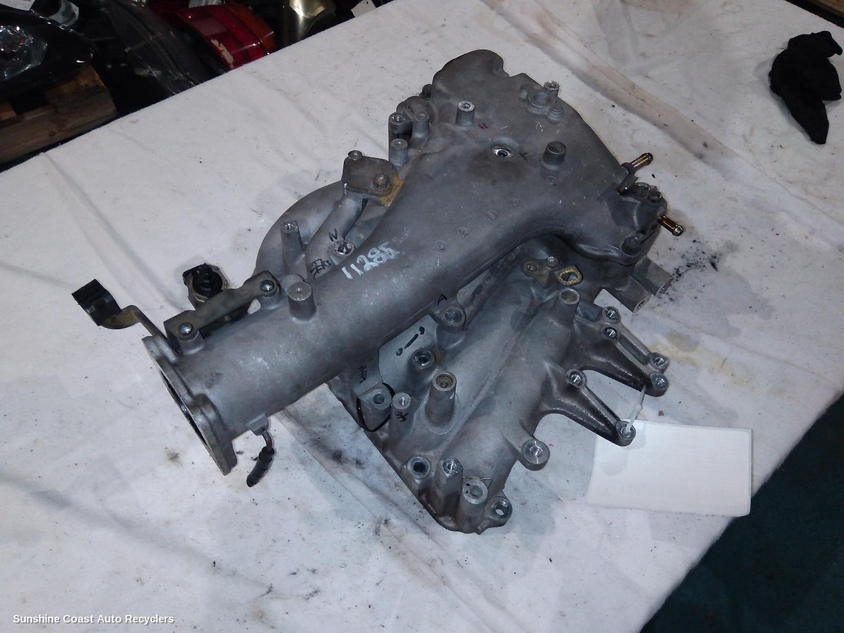 2000-2004 Mitsubishi Pajero Manifold