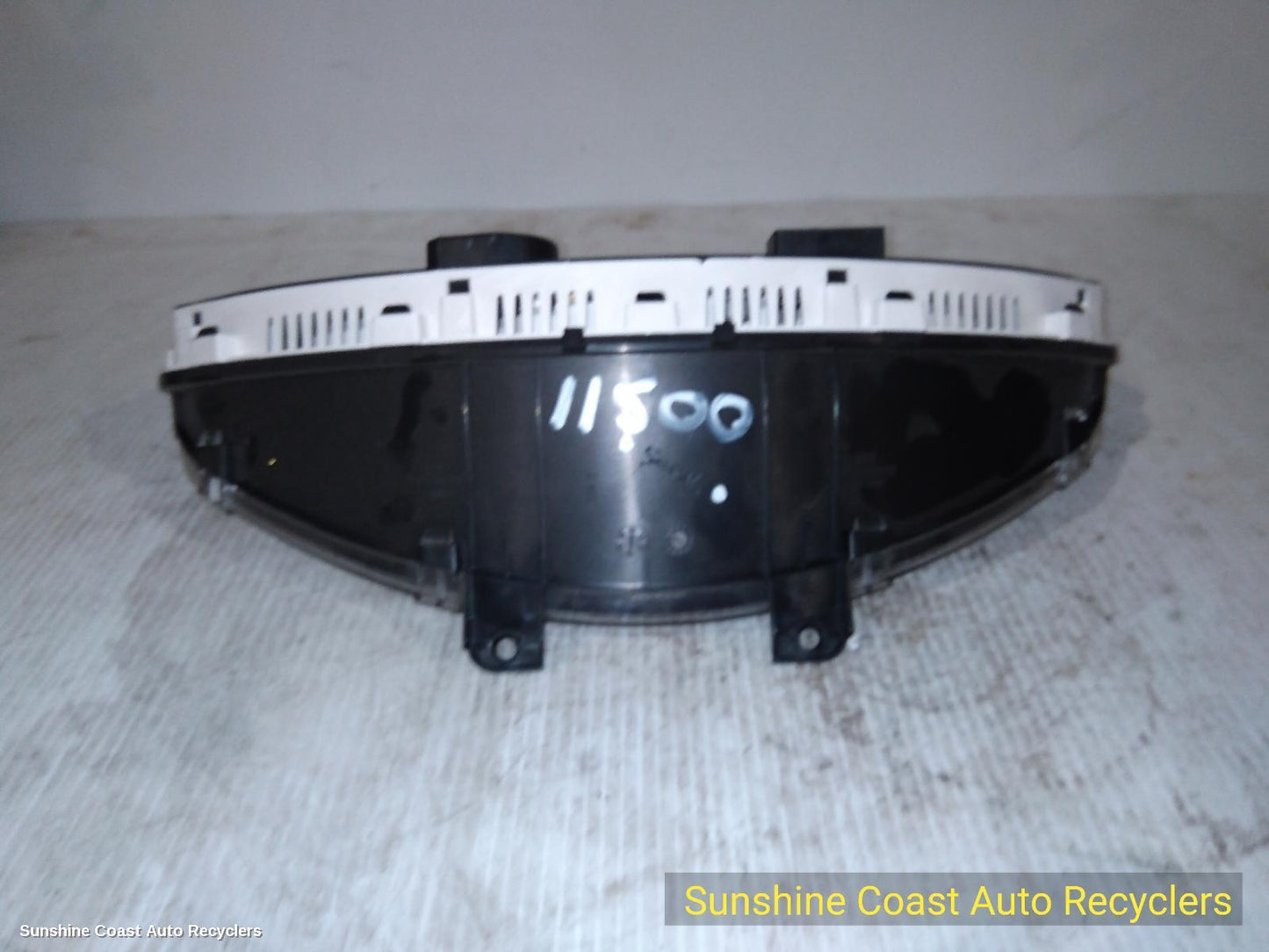 2010 Holden Commodore Instrument Cluster