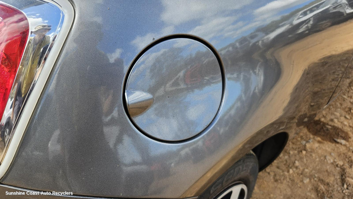 2008-2024 Fiat 500 Fuel Door   Filler