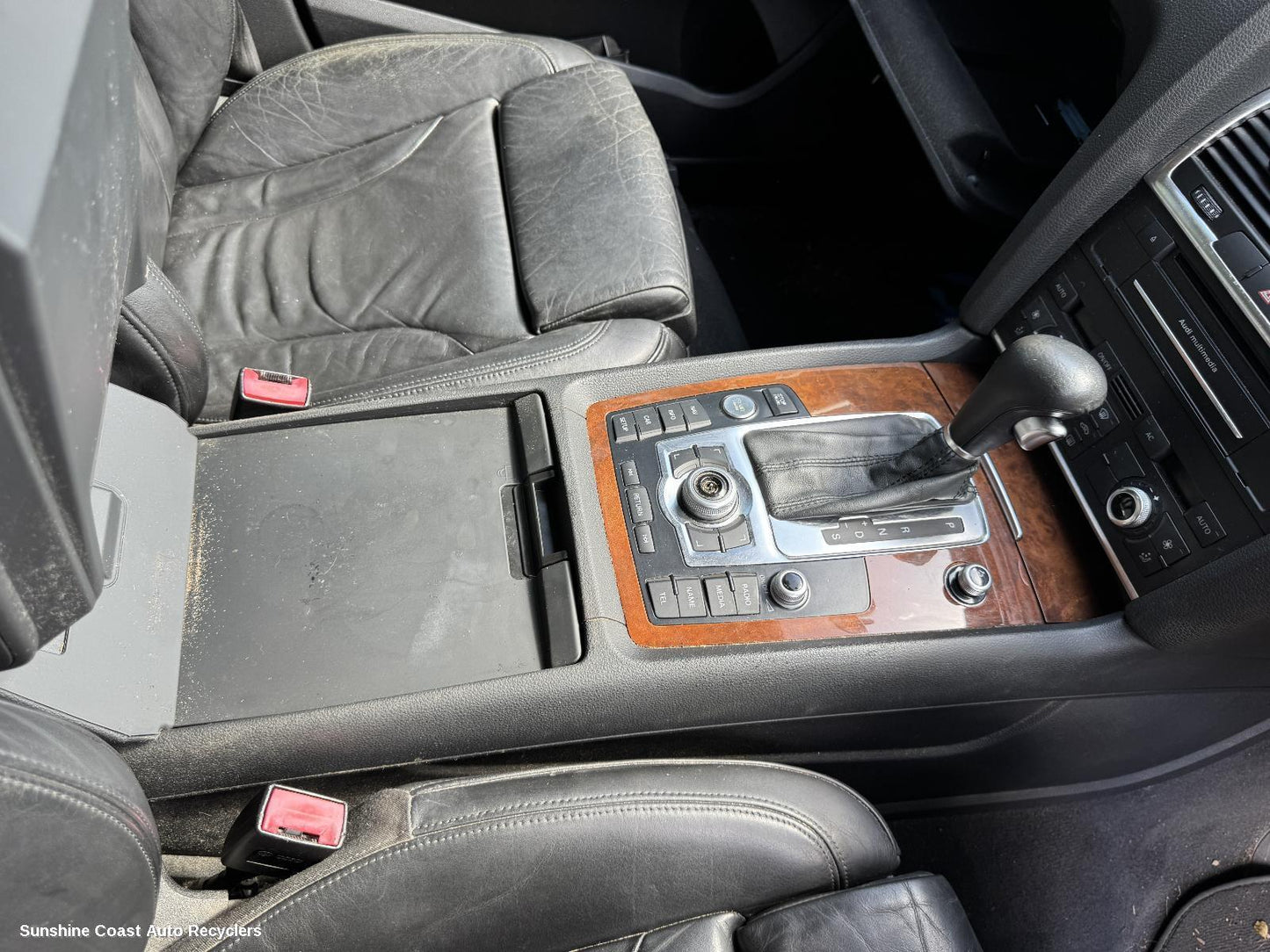 2010 Audi Q7 Console