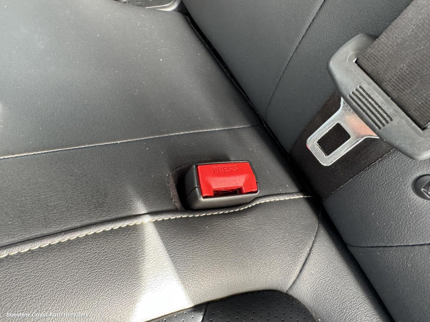2022 Ldv D90 Seatbelt Stalk