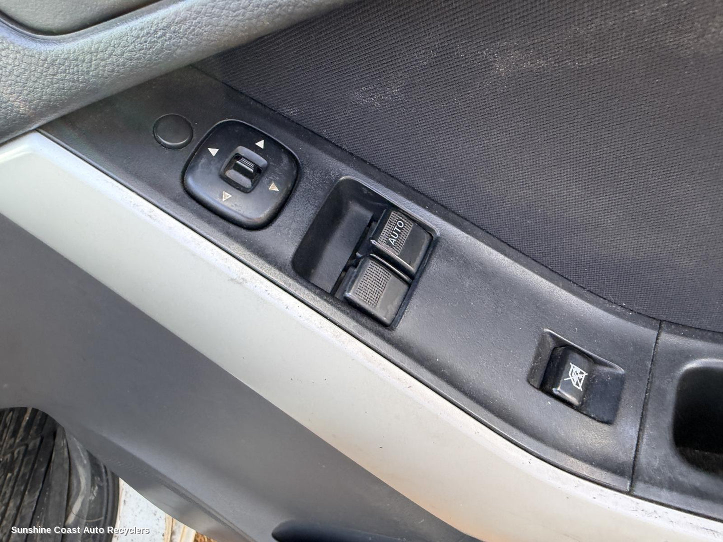 2015-2020 Mazda Bt50 Pwr Dr Wind Switch