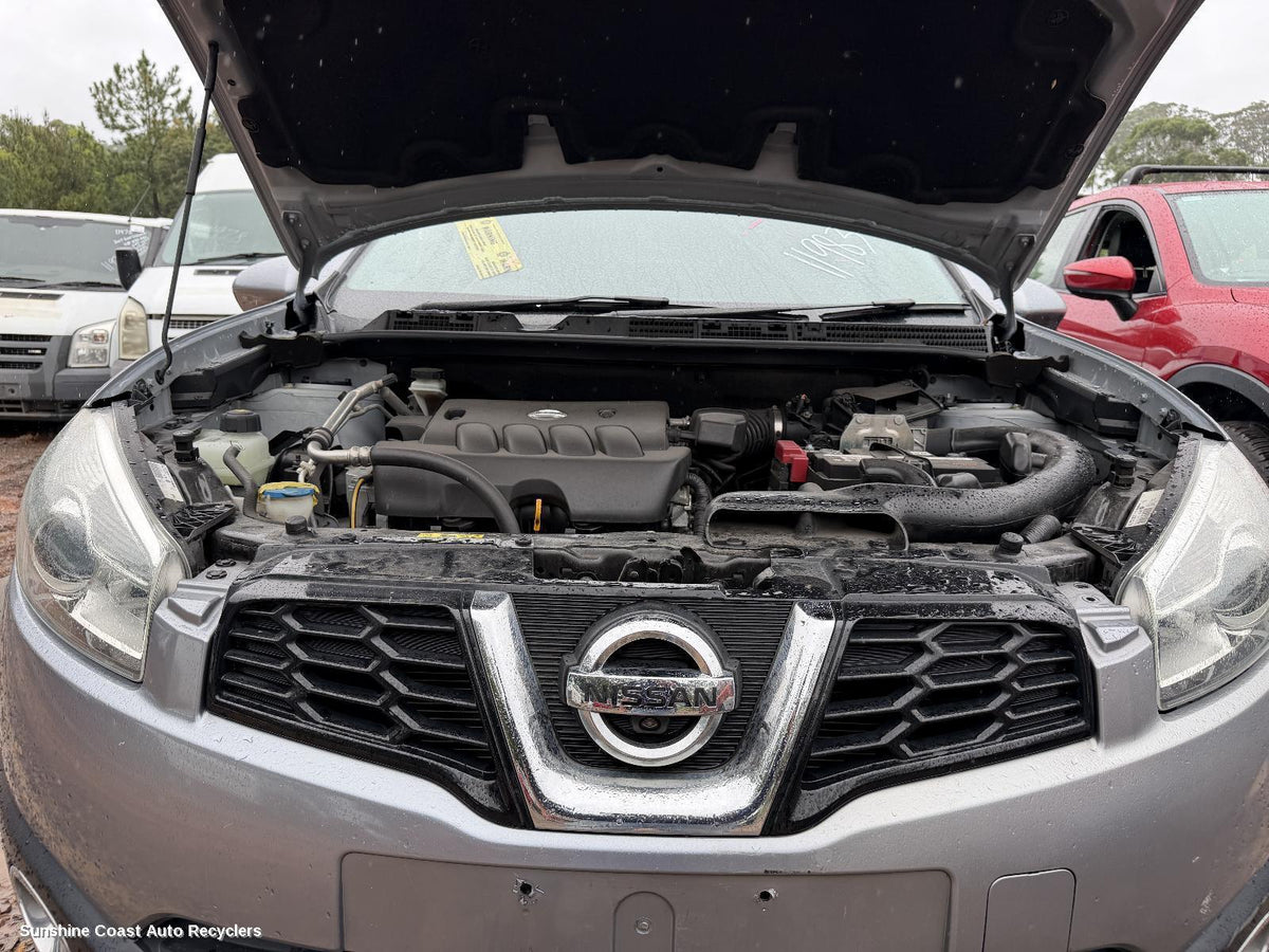2010-2014 Nissan Dualis Bonnet Lock Support