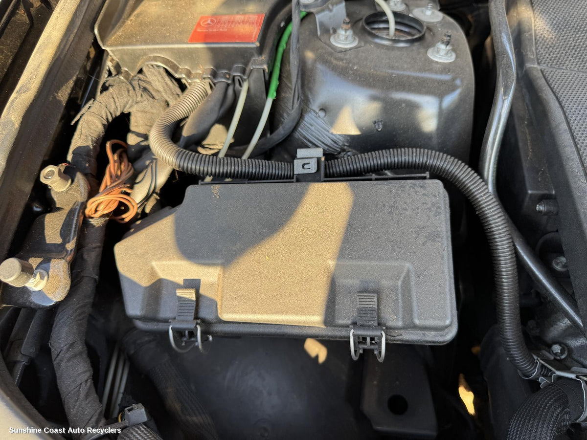 2005-2011 Mercedes M Class Fuse Box